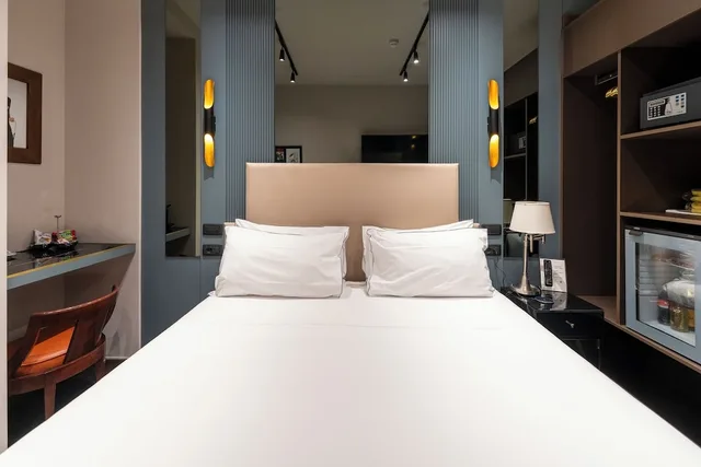 غرفة قياسية بسرير كينج، Glam Boutique Hotel Bw Premier Collection 6/10