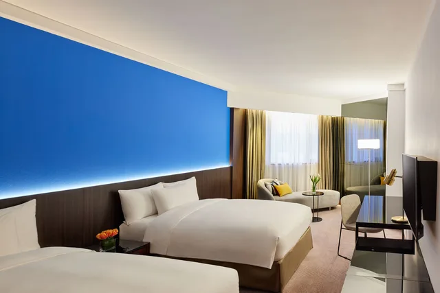 غرفة بريميير بسرير كوين، Prince Hotel Hong Kong 2/2