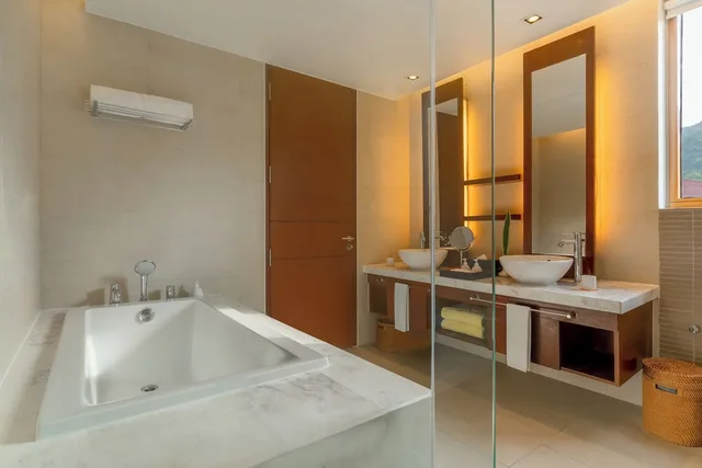 2 Bedrooms, Skypool, Loft, King and Twin Beds, Sea View، Angsana Lang Co 5/5