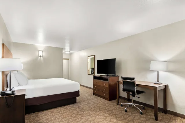 غرفة قياسية بسرير كينج للمدخنين لذوي الإعاقة، Best Western George West Executive Inn 4/7