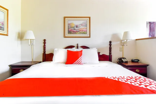 غرفة بسرير كينج، Oyo Hotel Tyler Lindale 1/4