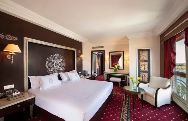 Diplomat, Suite, Queen Bed, City Side, River View، Sonesta St George Hotel 1/4
