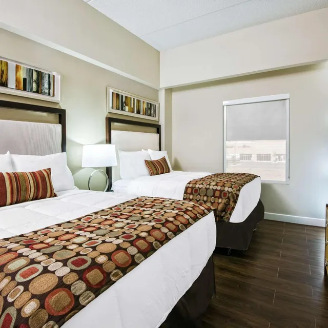 2 Bedrooms, Suite, King Bed, Hawthorn Suites By Wyndham Mcallen 1/7