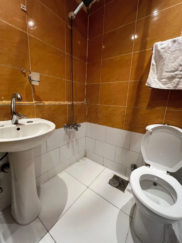 غرفة أساسية ثلاثية، Traveler Apos S House Hotel 6/9