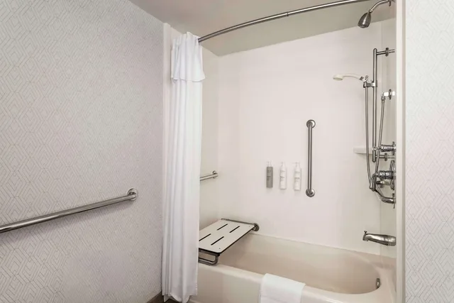 Studio, King Bed, Accessible, Hampton Inn Columbia Downtown 10/10