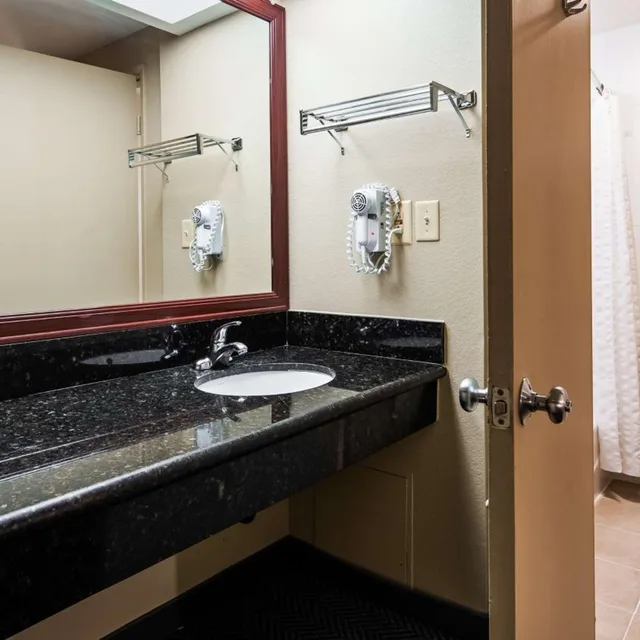 جناح تنفيذي، Rancho San Diego Inn and Suites (Ex SureStay Plus Hotel by Best Western El Cajon) 10/10