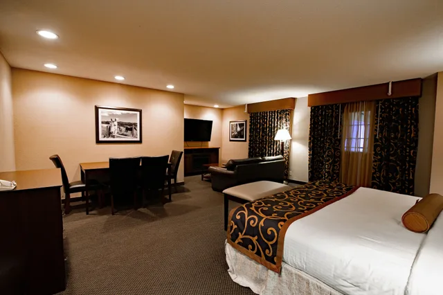 جناح كبير بسرير كينج، Best Western Plus Heritage Inn 3/8
