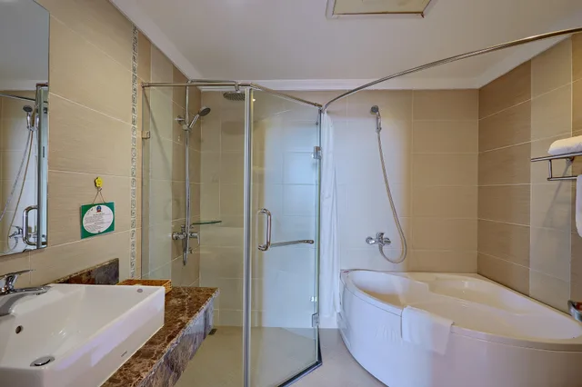 جناح تنفيذي بسرير كينج، Hoang Son Peace Hotel 3/6