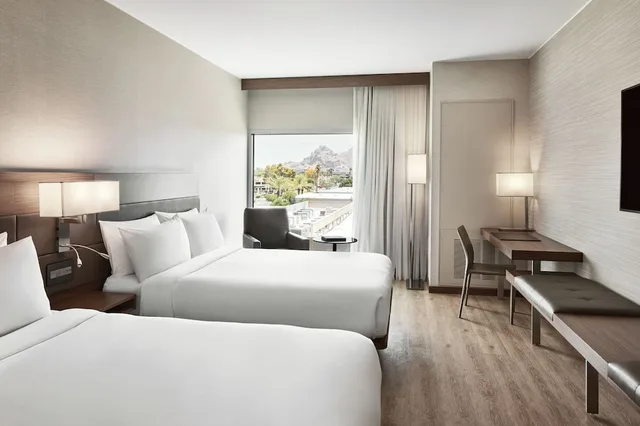 غرفة بسريرين كوين بإطلالة على الجبل، Ac Hotel By Marriott Phoenix Biltmore 1/7
