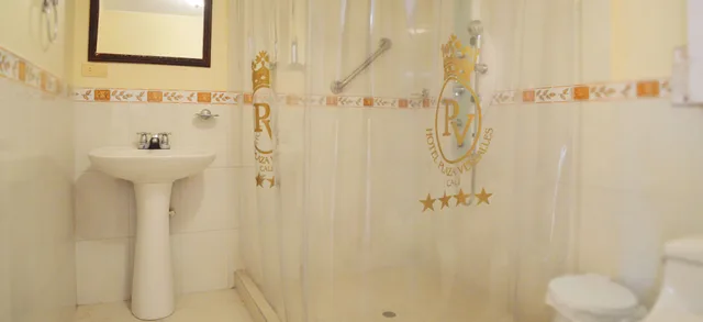 غرفة قياسية ثلاثية، Plaza Versalles S.A 5/5