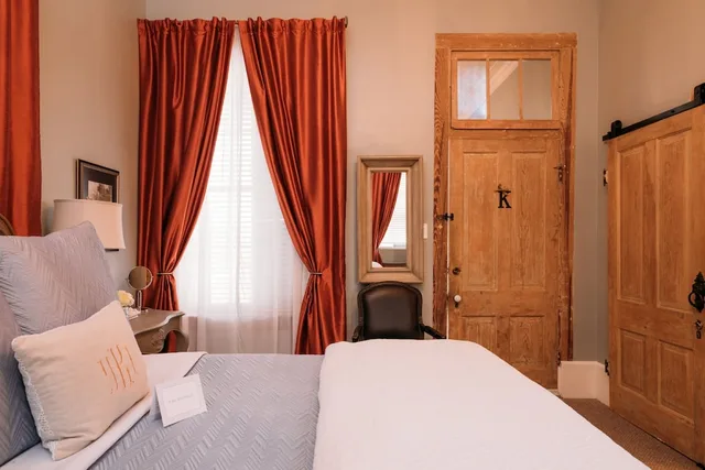 غرفة بسرير كوين، Ye Kendall Inn 2/5