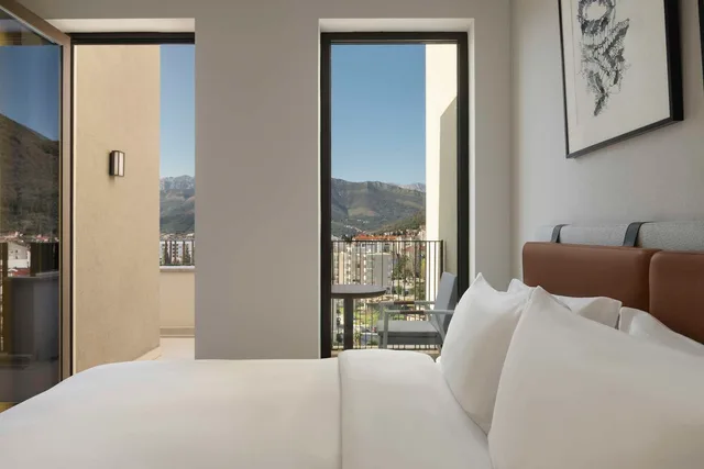 3 Bedrooms, Siro, Apartment, Bay View، SIRO Porto Montenegro 1/2