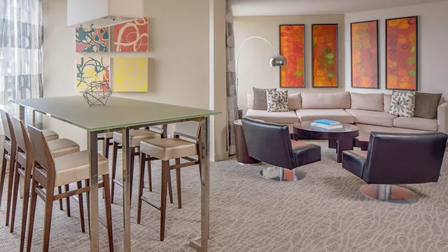 جناح ديلوكس، Hyatt Regency Indianapolis 1/1