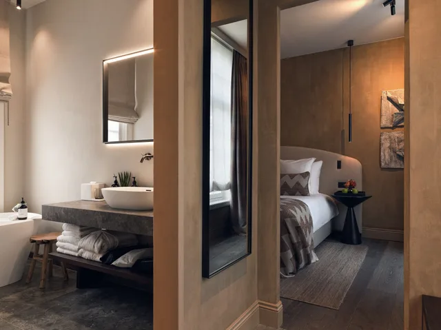2 Bedrooms, Suite, 2 Double Beds, Botanic Sanctuary Antwerp 3/4
