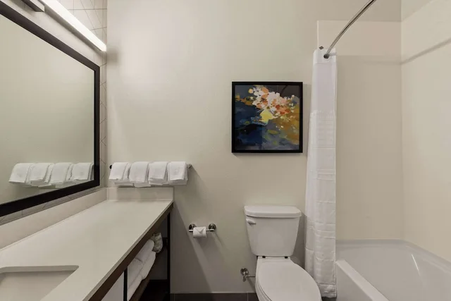 جناح بسريرين كوين لذوي الإعاقة، Everhome Suites Waco 10/10
