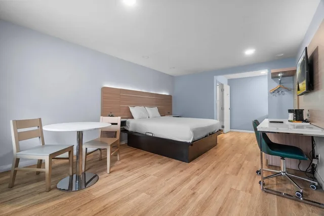 غرفة بسرير كينج، Travelodge by Wyndham Fairplex Pomona 2/10