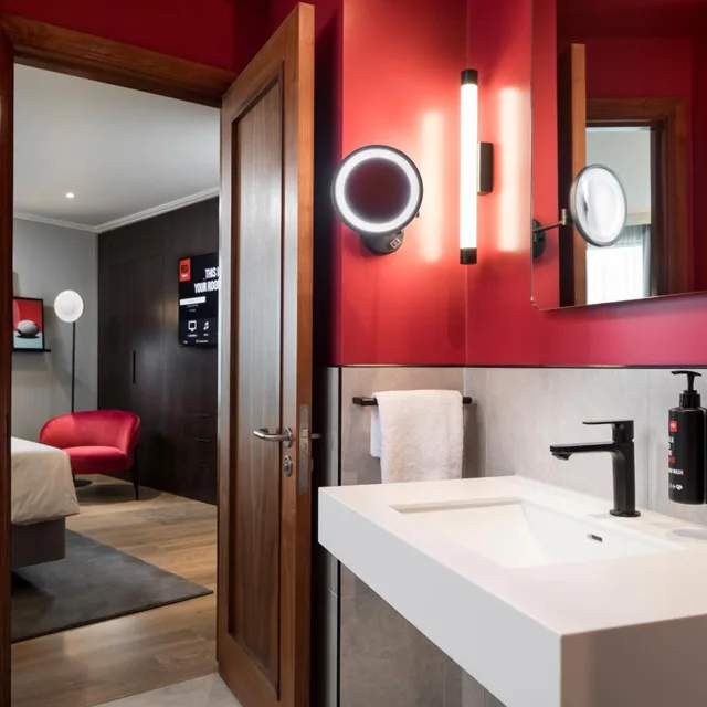 Rose, Suite، Radisson RED London Twickenham 7/8