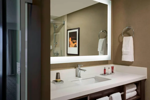 غرفة، San Antonio Marriott Riverwalk Hotel 3/3