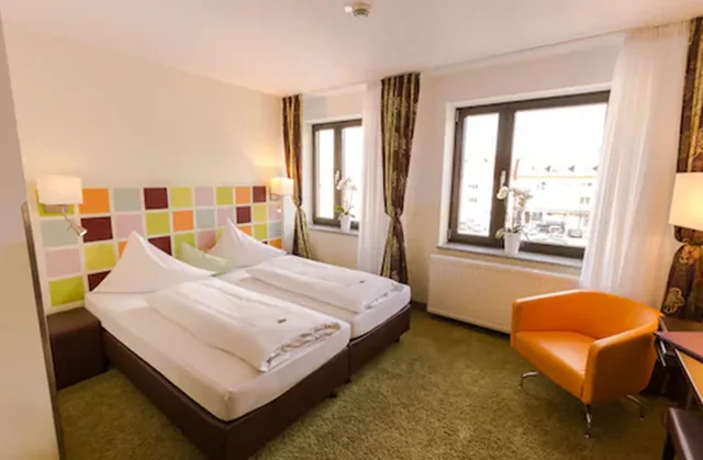Standard, Double and Twin Beds, Hotel Arooma 1/3