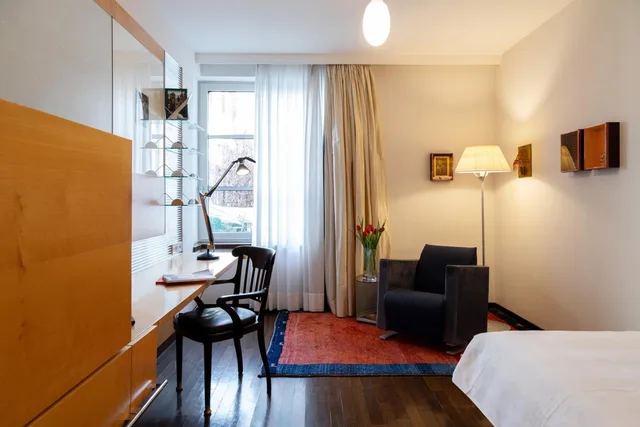 Room, Single, Greif 2/5
