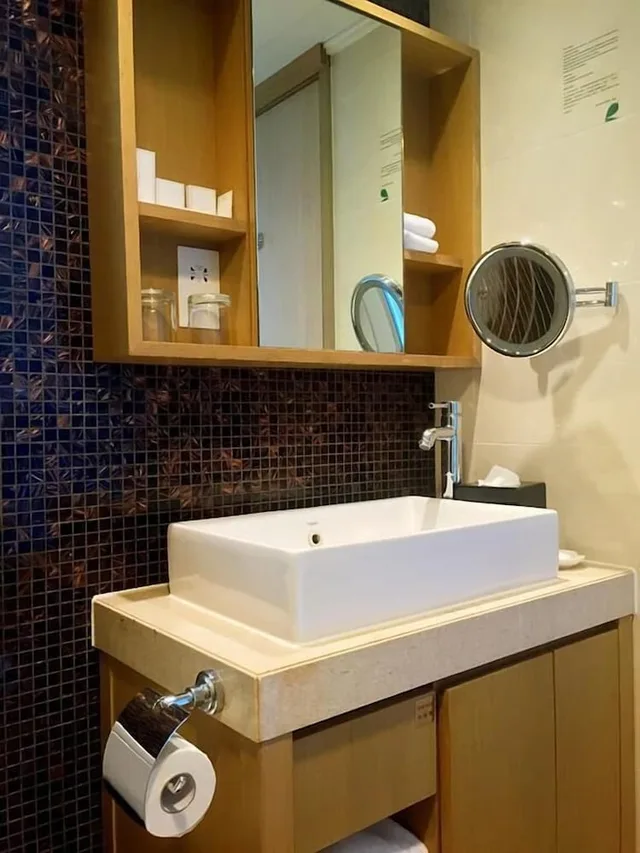 غرفة بسرير كوين بإطلالة على الجبل، Royal View Hotel 5/7