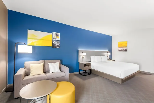 Room, King Bed, Accessible, Comfort Inn & Suites Portland Corpus Christi 5/9