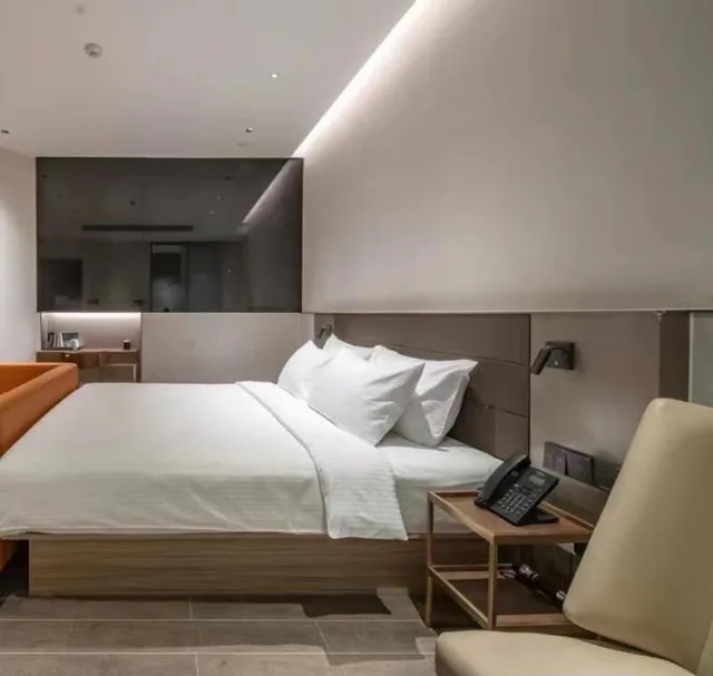 Deluxe, Double Bed, No Window، Meichen Hotel 2/8