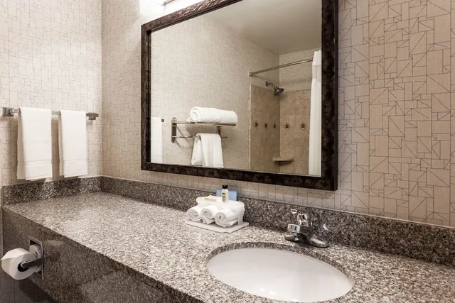 غرفة قياسية بسرير كوين، Holiday Inn Express Lancaster 2/3
