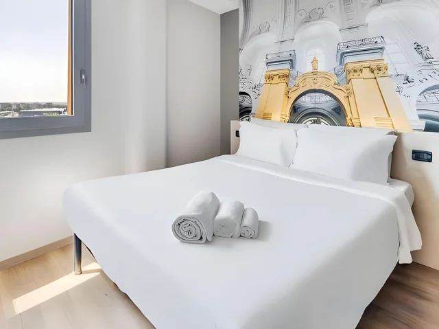 غرفة ديلوكس بسرير مزدوج، B&B Hotel Torino 1/1