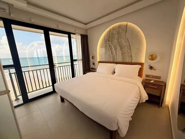 Honeymoon, Signature, Coral Strand Smart Choice 1/4