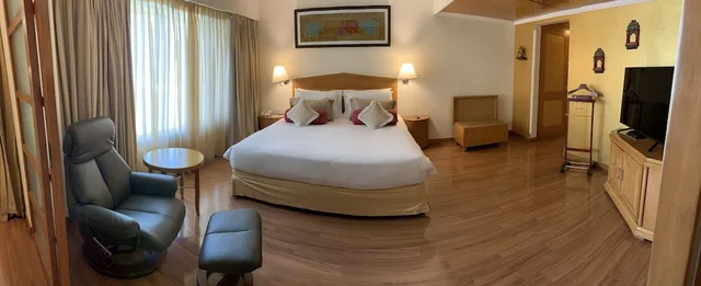 جناح بريميوم بسرير كوين بإطلالة على المدينة، Vivanta Vadodara 1/4
