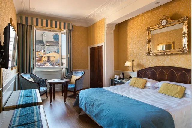 Plus, Deluxe, Suite, Double Bed, Sofa, Sulla Via، Art Hotel Orologio 1/4