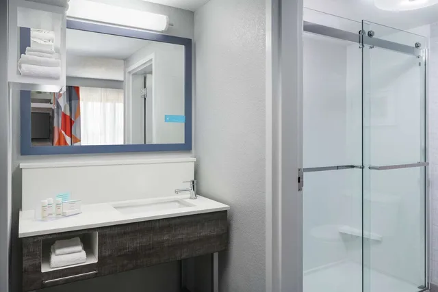 استوديو بريميوم بسرير كينج، Hampton Inn & Suites Tampa/Ybor City/Downtown 2/2