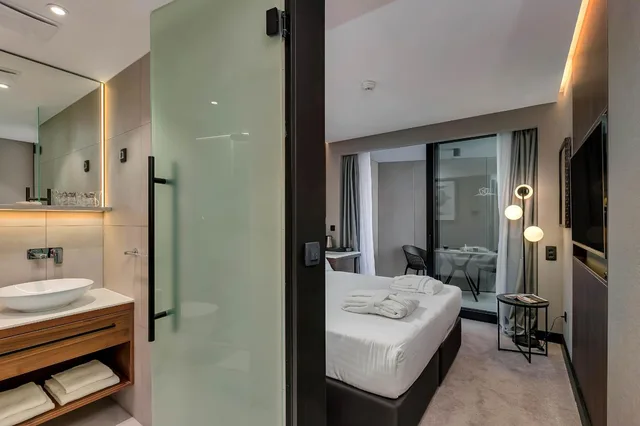 غرفة مفردة بشرفة، Boutique Hotel Noemia 8/9