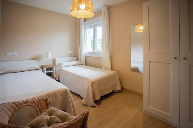 شقة بسرير مزدوج وسريرين منفصلين بغرفتي نوم، San Pedro Apartments 4/10