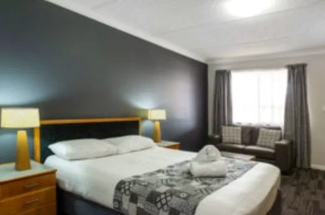 غرفة ديلوكس بسرير كينج، IPSWICH COUNTRY MOTEL 1/3
