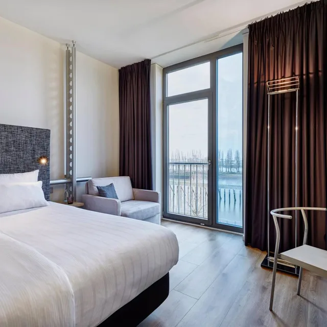 Innside, King Bed, River View، Innside By Melia Bremen 4/10