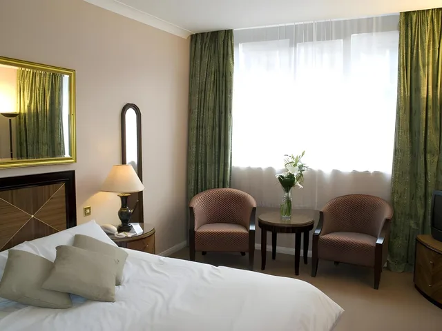 Inner, Single, King Bed، Britannia Hotel Manchester 1/1