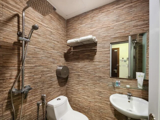 Studio, Double Bed, No Window، IZUMI HOTEL BUKIT BINTANG 1/3