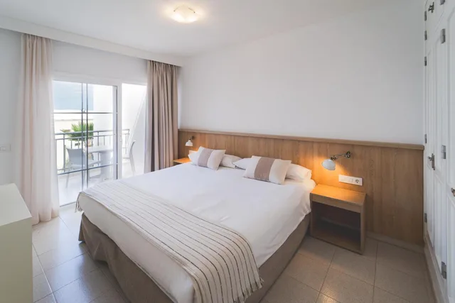 2 Bedrooms, Gold, Apartment, 4 Beds, Sofa، Los Olivos Beach Resort 2/3