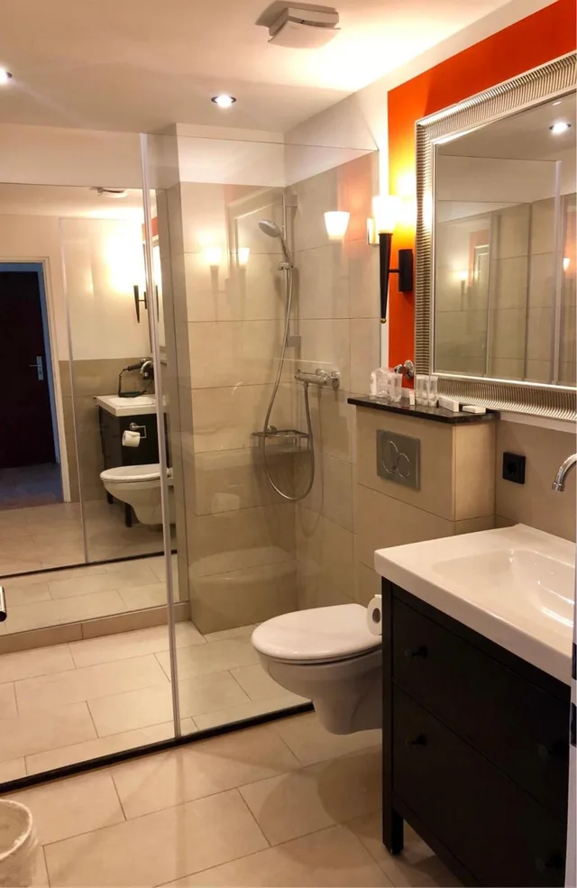 غرفة رباعية، Hotel Ramor 3/3