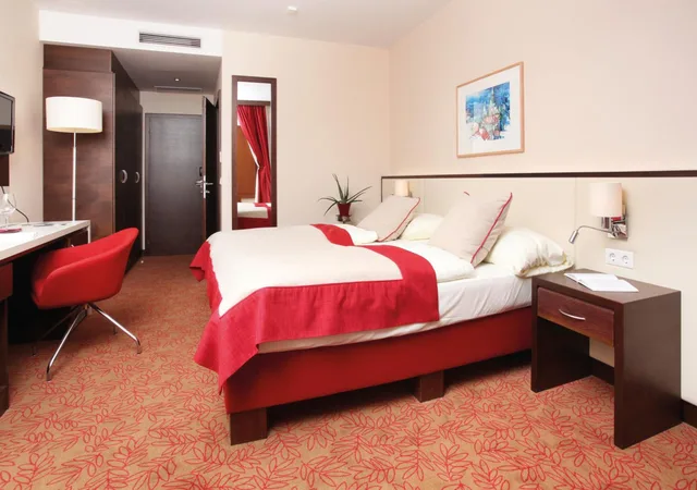 غرفة كلاسيكية بسرير مزدوج، Seehotel Rust 2/8