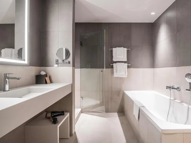 Deluxe, Suite, 2 Bunk Beds, Novotel Brugge Centrum 3/4