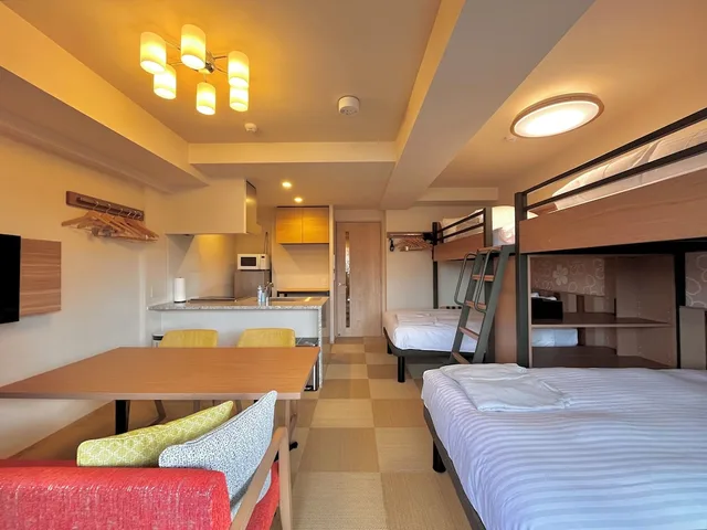 غرفة بسريرين مزدوجين بمطبخ، HIYORI RESIDENCE KYOTO KAMOGAWA 4/12