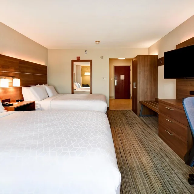 غرفة بسريرين كوين لذوي الإعاقة، Holiday Inn Express Newport North - Middletown 2/10