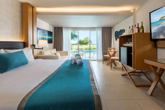 Swim Out, Junior Suite, King Bed, Pool View, Sonesta Ocean Point Resort - Adults Only 1/6