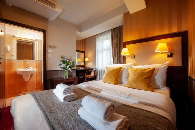 غرفة قياسية بسرير مزدوج، Hotel Wielopole 3/10