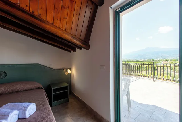Standard, Twin Beds, Villaggio Alkantara 3/5