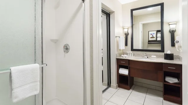 جناح بسريرين كوين، Homewood Suites By Hilton Shreveport 2/3
