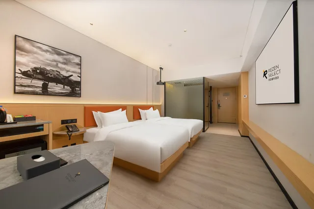 غرفة ديلوكس بسرير مزدوج أو سريرين منفصلين، REZEN SELECT Hotel Guangzhou Baiyun Airport 1/1